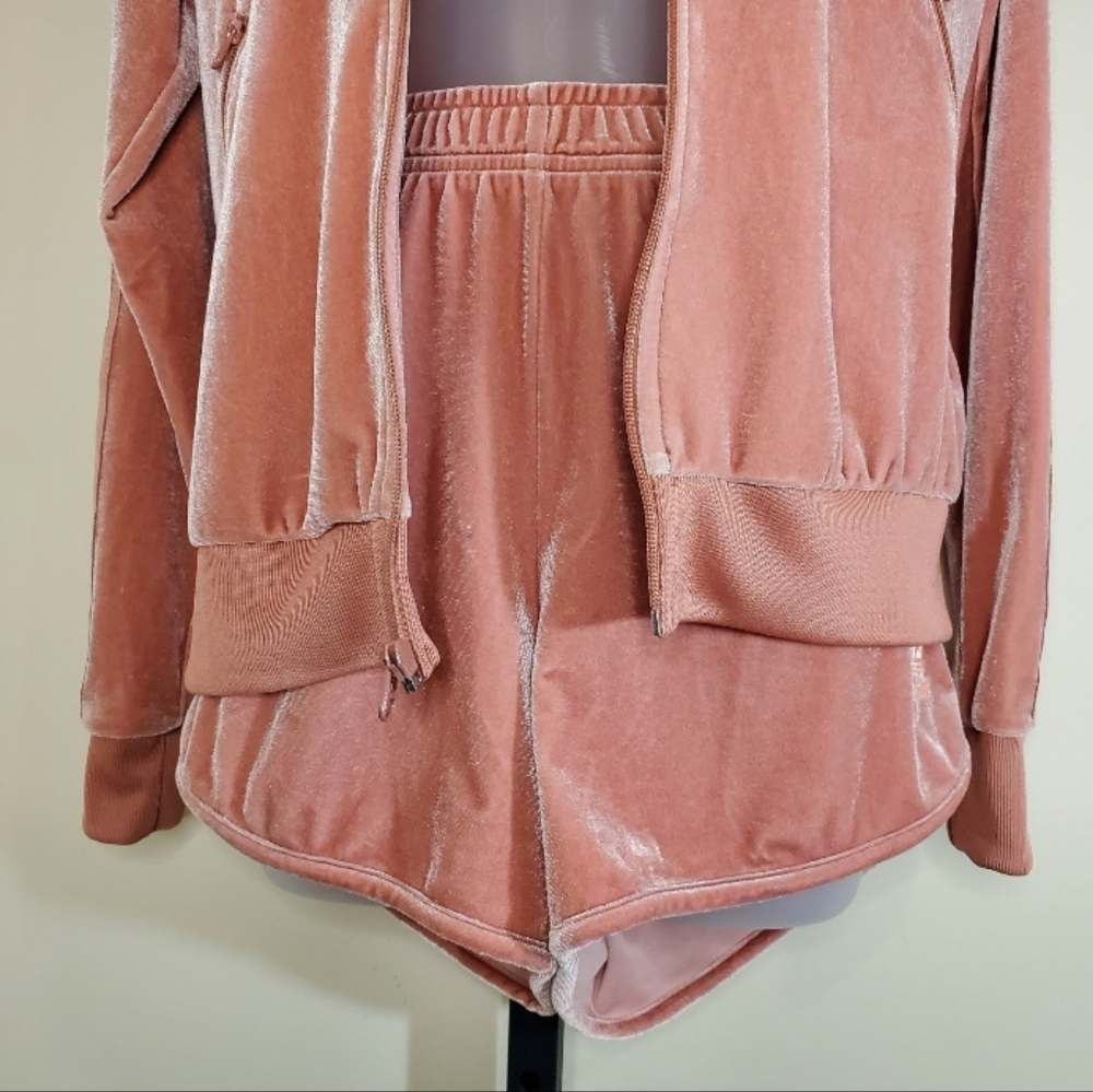Adidas Originals Pink Velvet Jacket and Shorts Small - Picture 6 of 8